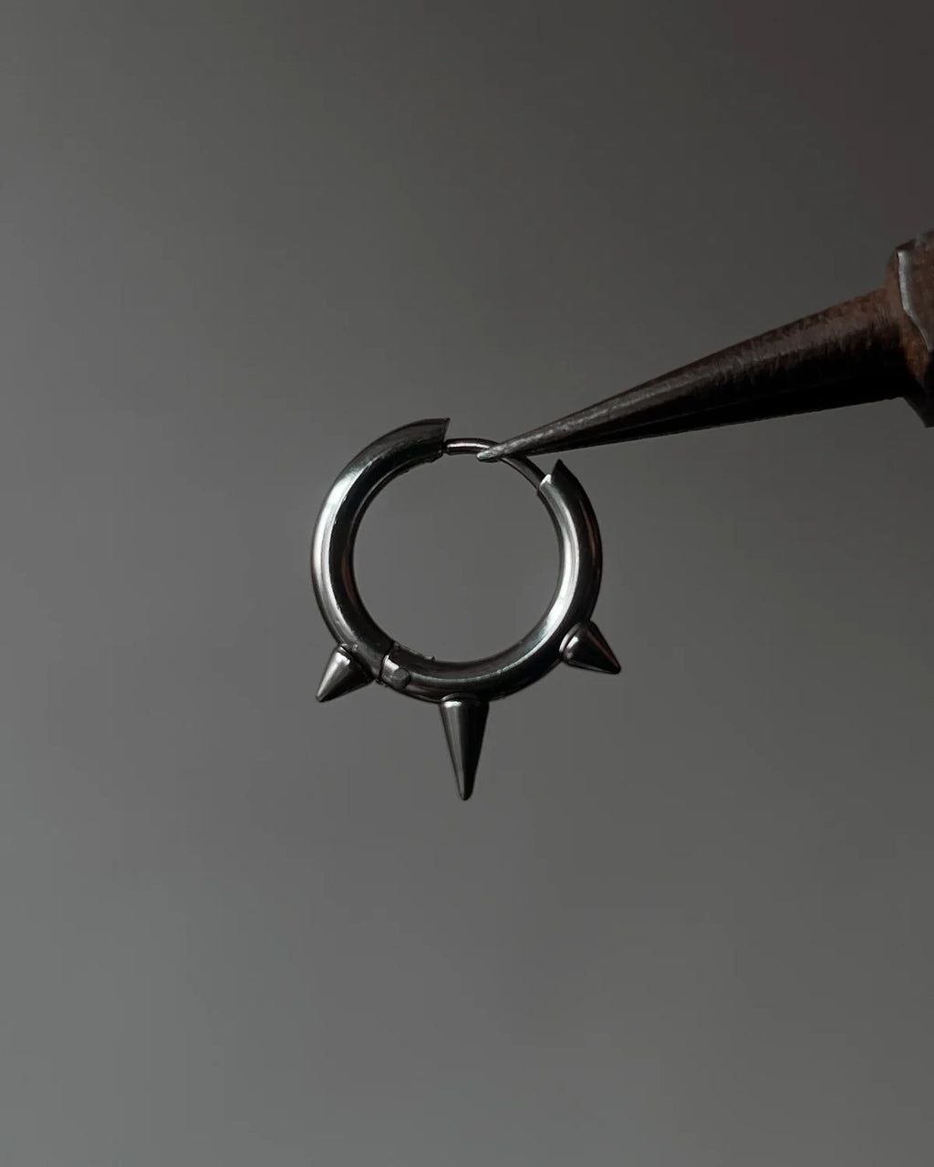 Spike Earring (pierced)